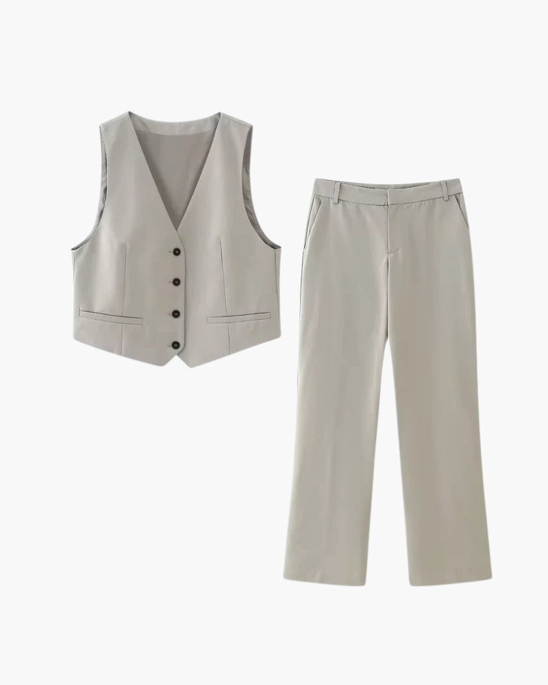Completo da donna elegante